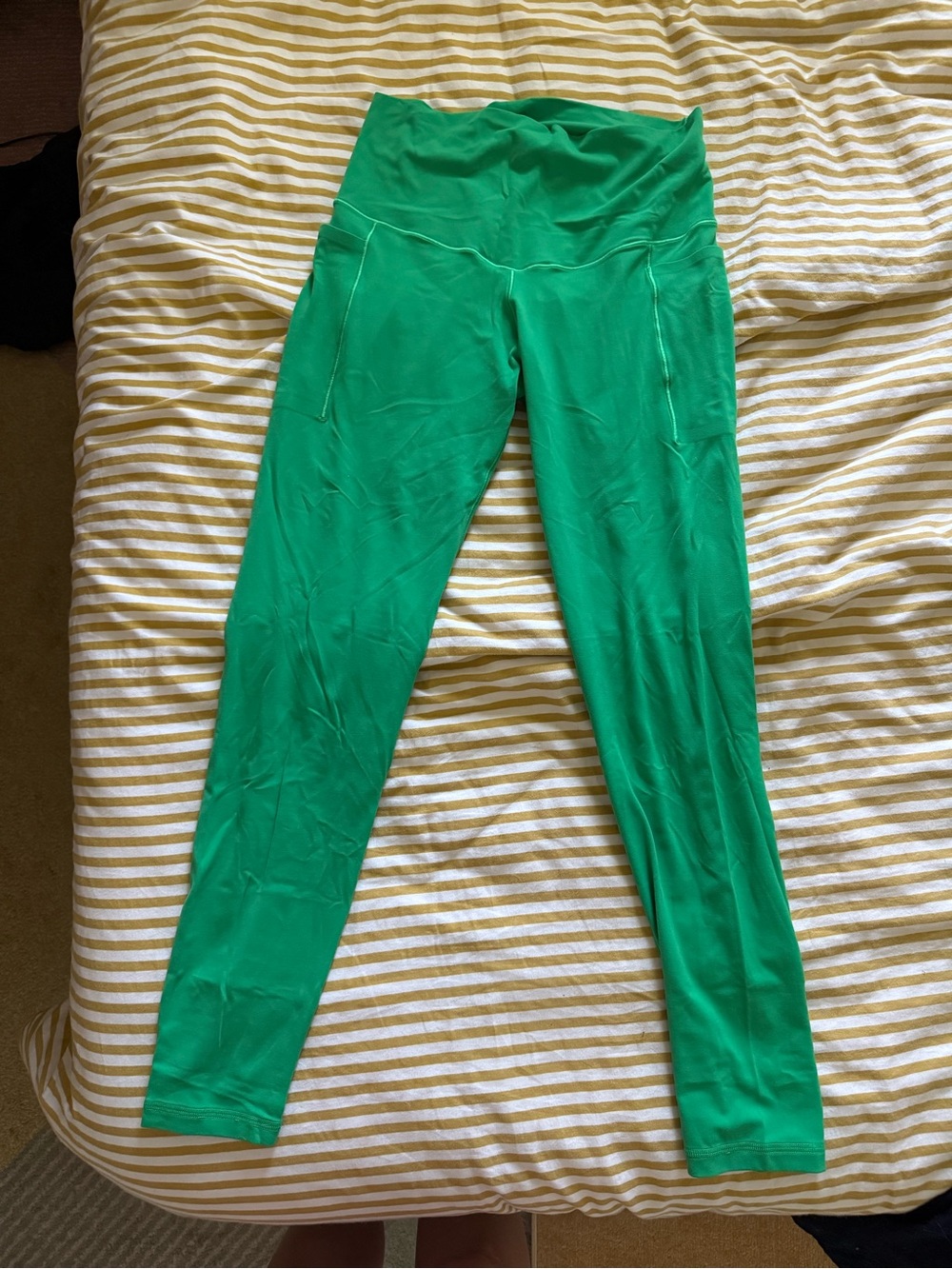 Aerie Green High-Rise Leggings with Side Pockets!